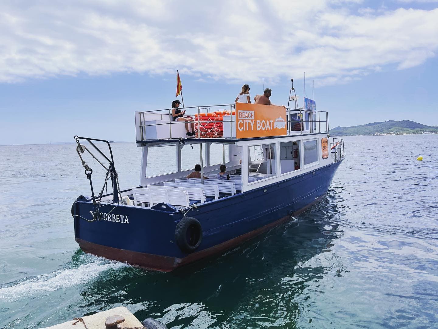 Beach City Boat (Ibiza city - Playa d'en Bossa) 1